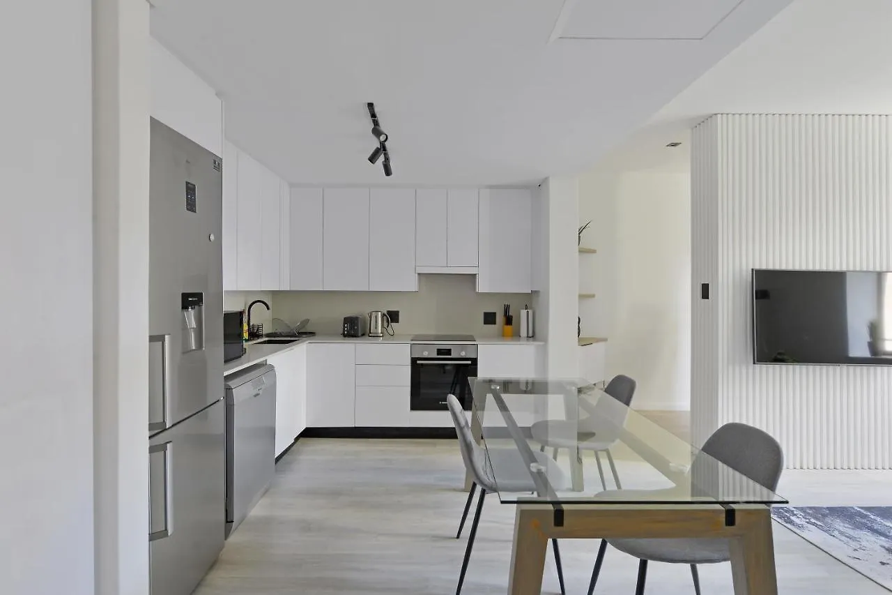 405 On Mandela Rhodes - No Load Shedding Apartment Cape Town South Africa